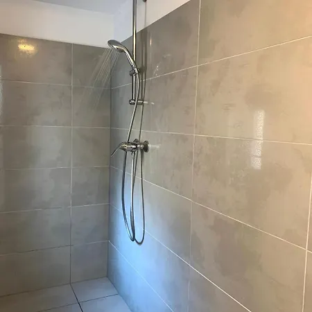 Ultracentral One Bedroom *